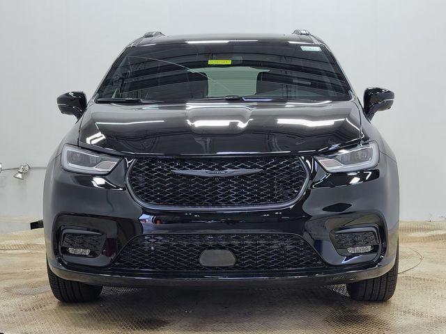 new 2026 Chrysler Pacifica car, priced at $49,500
