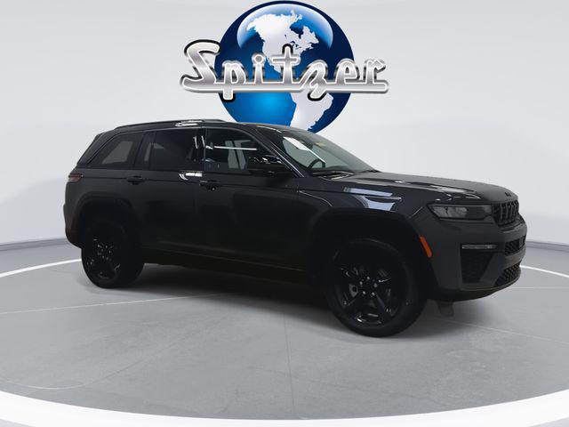 new 2026 Jeep Grand Cherokee car, priced at $47,357