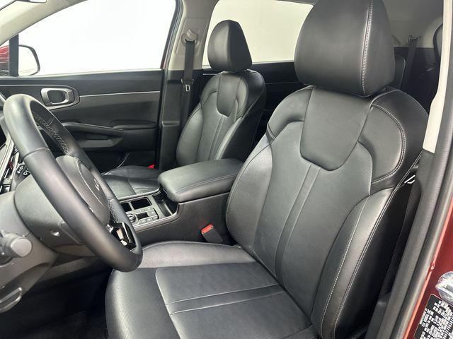 used 2025 Kia Sorento car, priced at $32,500