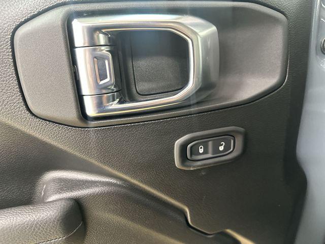 new 2026 Jeep Wrangler car, priced at $41,299