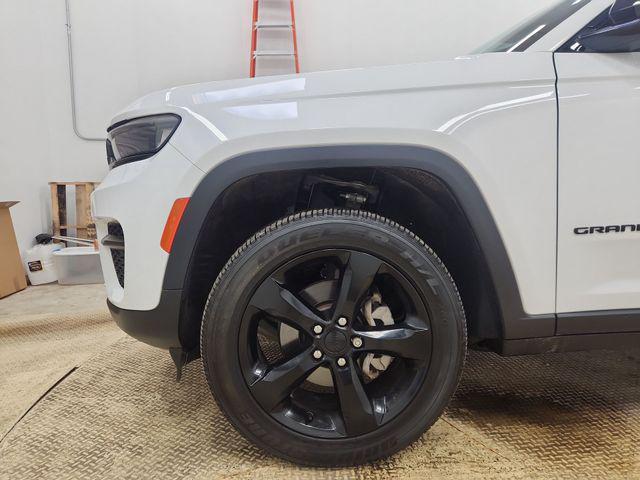 used 2024 Jeep Grand Cherokee car, priced at $35,990