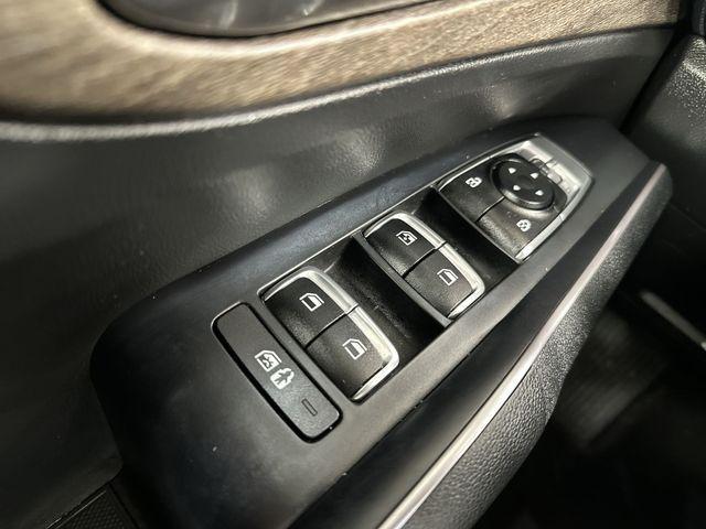 used 2023 Kia Sorento car, priced at $26,995