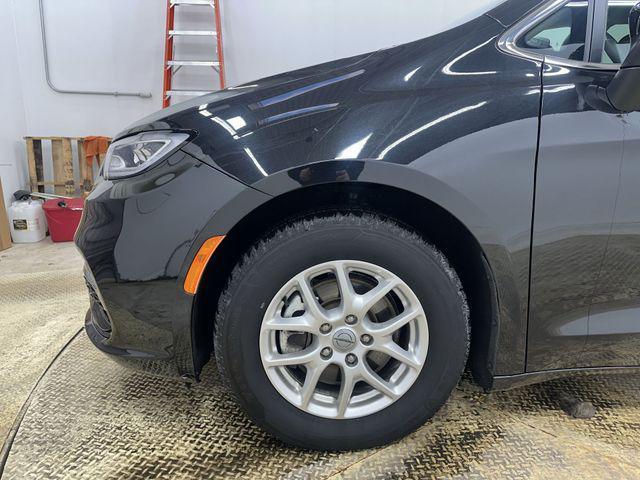 used 2023 Chrysler Pacifica car, priced at $24,500