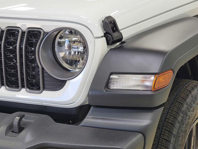 new 2025 Jeep Wrangler car, priced at $44,363