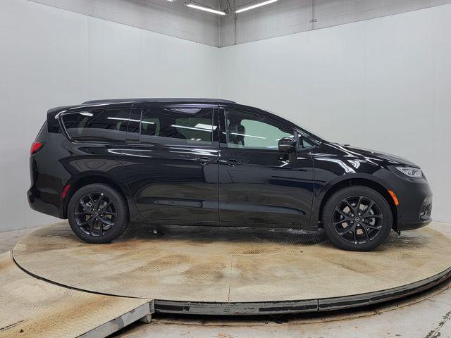 new 2026 Chrysler Pacifica car, priced at $48,990