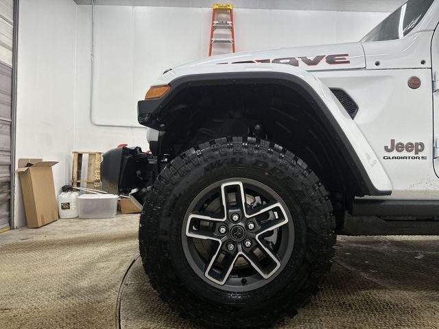 new 2026 Jeep Gladiator car, priced at $51,764