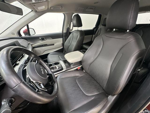 used 2024 Kia Carnival car, priced at $30,995