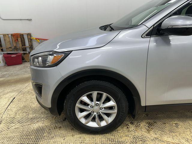 used 2016 Kia Sorento car, priced at $4,995