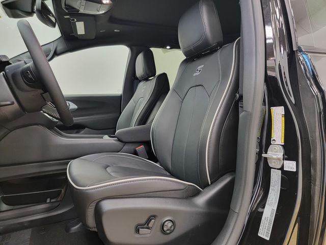 new 2026 Chrysler Pacifica car, priced at $48,500