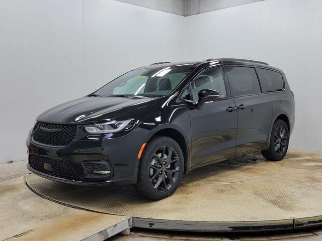 new 2026 Chrysler Pacifica car, priced at $48,500