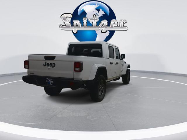 new 2026 Jeep Gladiator car, priced at $44,279