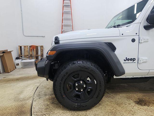 new 2026 Jeep Wrangler car, priced at $41,005