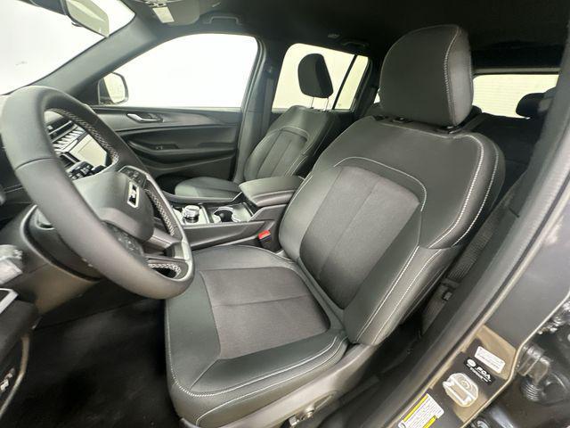 new 2026 Jeep Grand Cherokee car, priced at $39,932