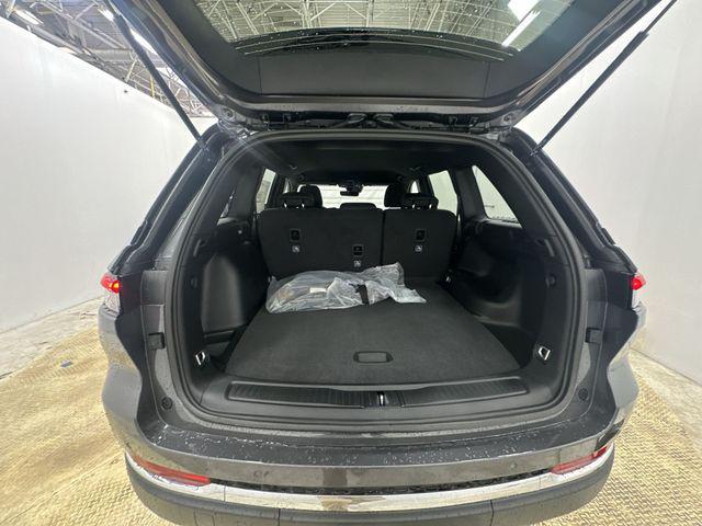 new 2026 Jeep Grand Cherokee car, priced at $39,932
