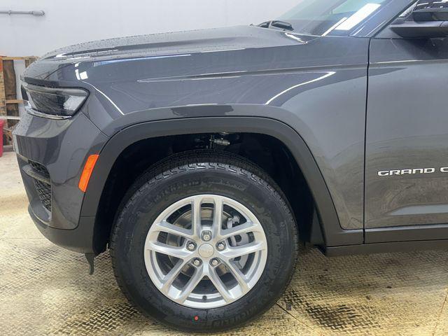 new 2026 Jeep Grand Cherokee car, priced at $39,932