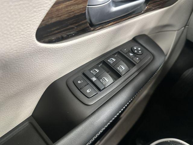 used 2024 Chrysler Pacifica car, priced at $32,350