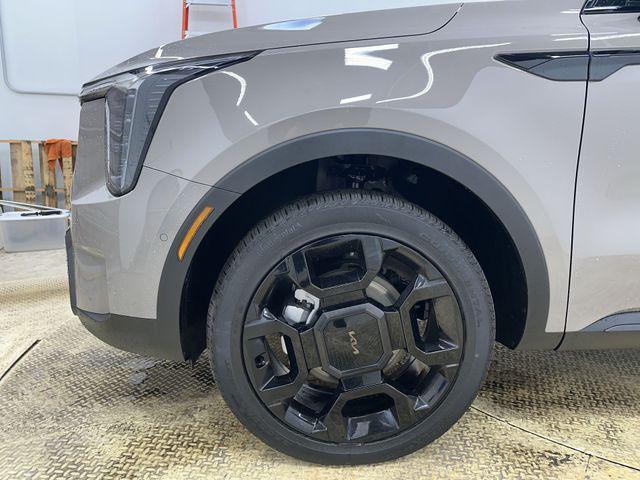 used 2025 Kia Sorento car, priced at $38,500