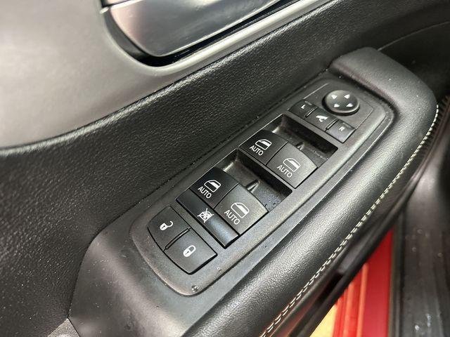 used 2025 Chrysler Pacifica car, priced at $34,750