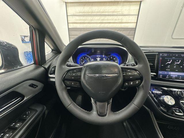 used 2025 Chrysler Pacifica car, priced at $34,750