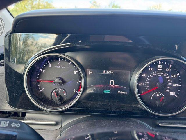used 2024 Kia Carnival car, priced at $34,990