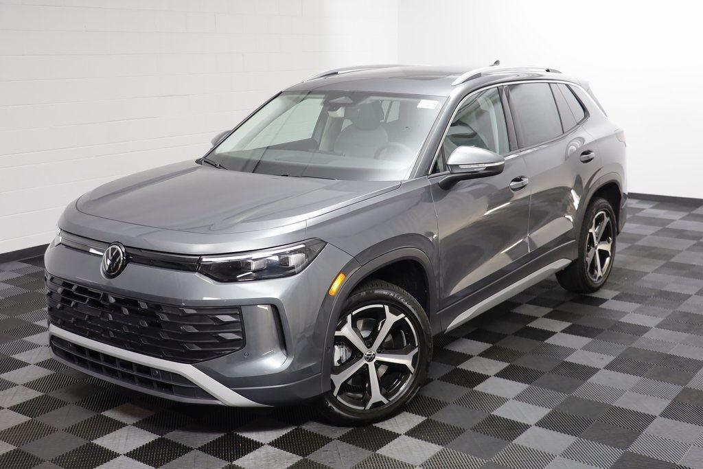 new 2025 Volkswagen Tiguan car, priced at $34,270