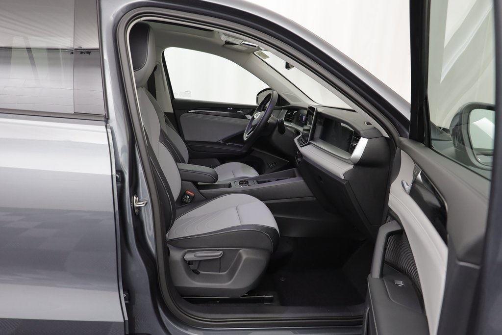 new 2025 Volkswagen Tiguan car, priced at $34,270