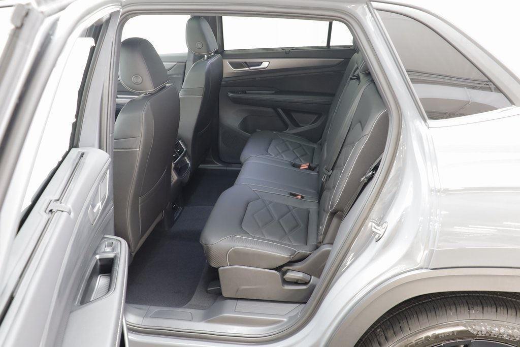 new 2026 Volkswagen Atlas Cross Sport car, priced at $45,038