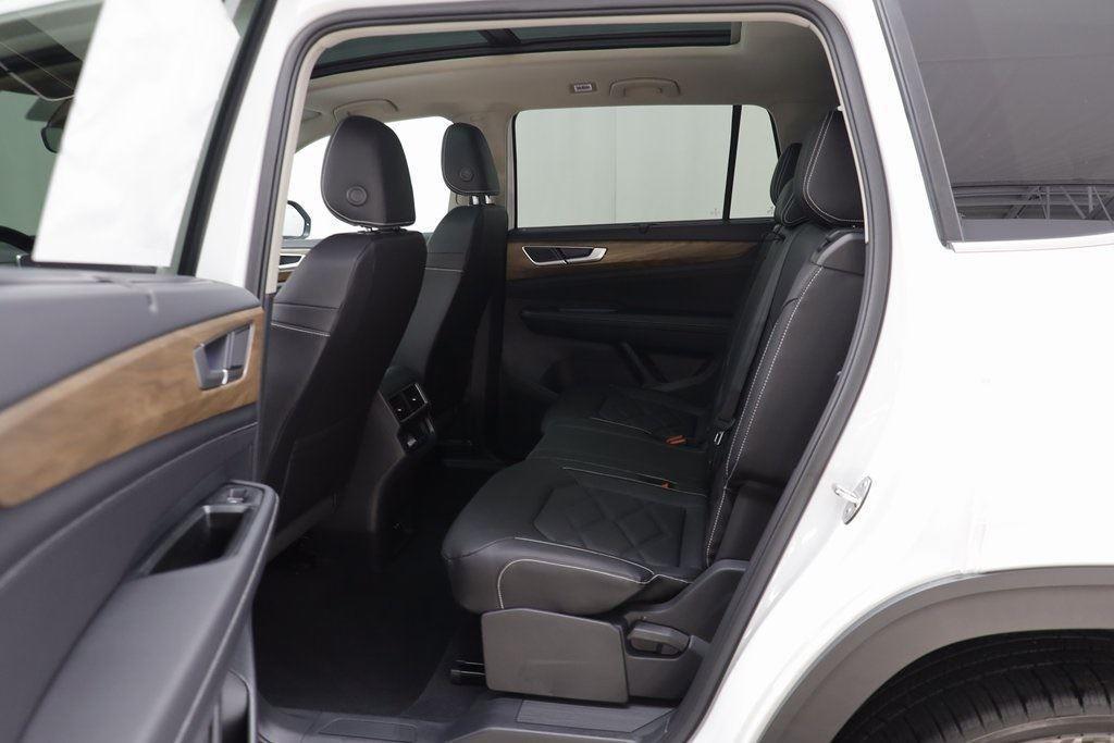 new 2026 Volkswagen Atlas car, priced at $44,808