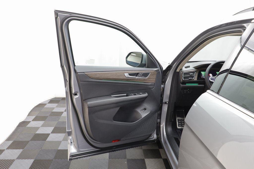 new 2026 Volkswagen Atlas car, priced at $52,640