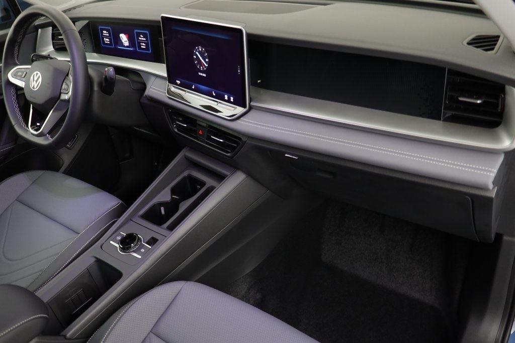 new 2025 Volkswagen Tiguan car, priced at $33,675