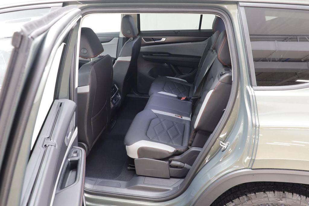 new 2026 Volkswagen Atlas car, priced at $45,827