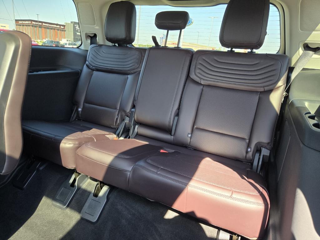 new 2025 Ford Expedition car, priced at $87,127