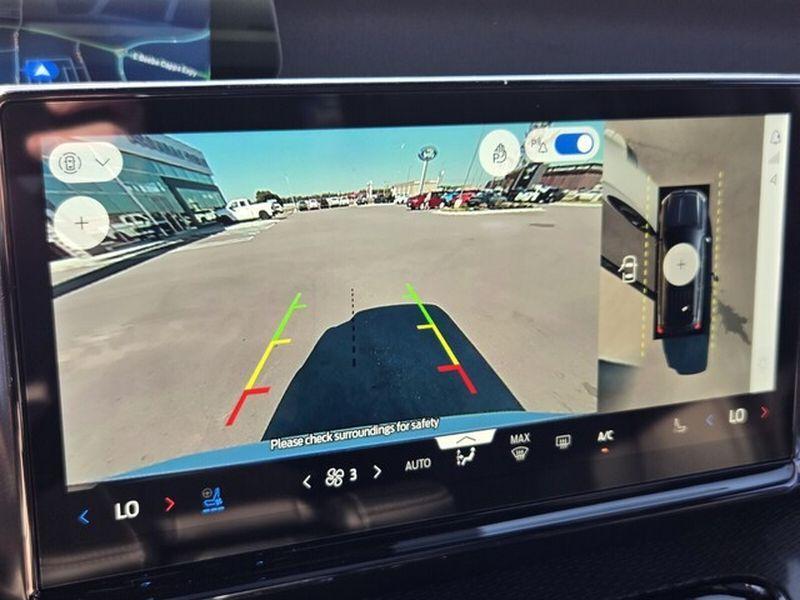 new 2025 Ford Expedition car, priced at $81,856