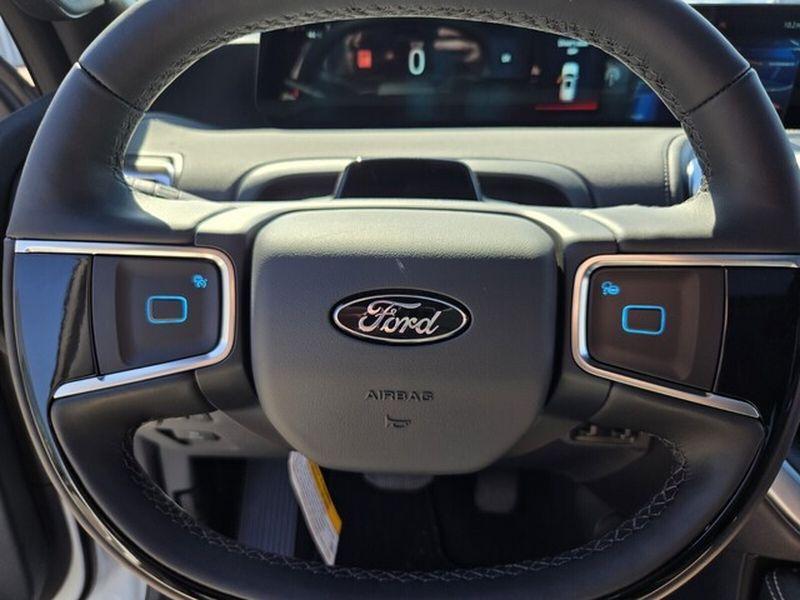 new 2025 Ford Expedition car, priced at $81,856