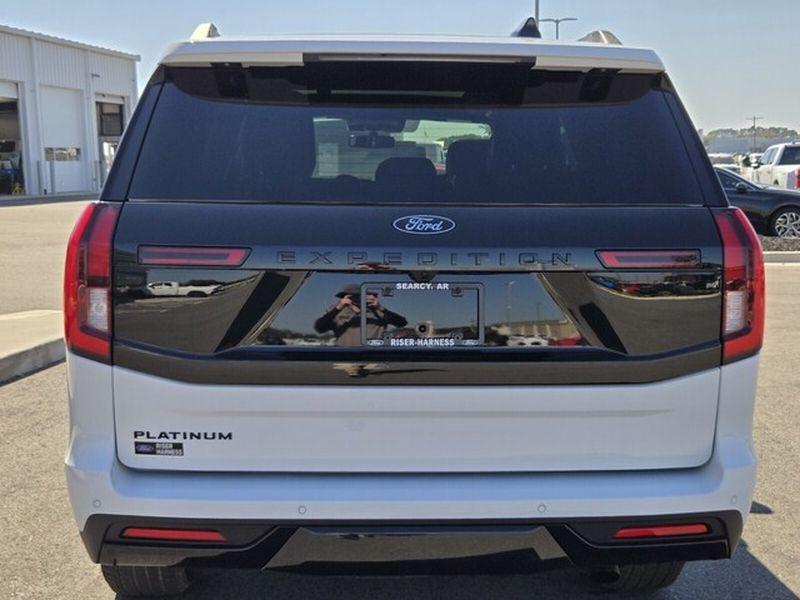 new 2025 Ford Expedition car, priced at $81,856