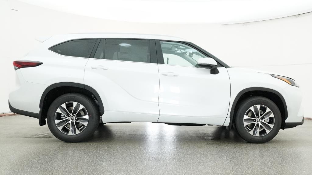 new 2026 Toyota Highlander car, priced at $50,006