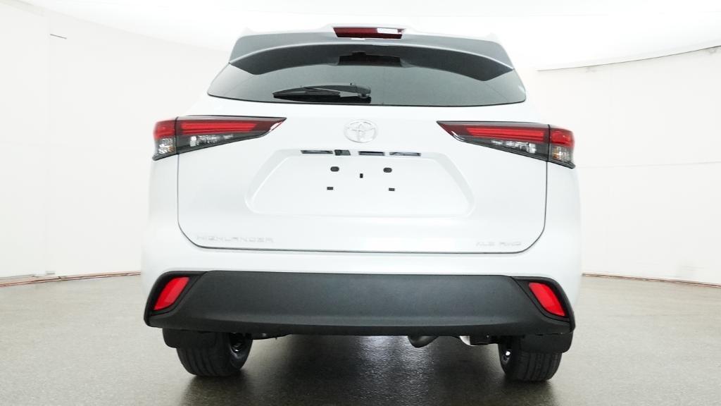new 2026 Toyota Highlander car, priced at $50,006