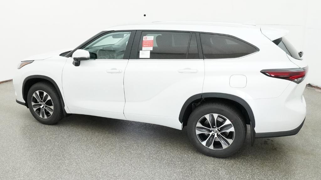 new 2026 Toyota Highlander car, priced at $50,006