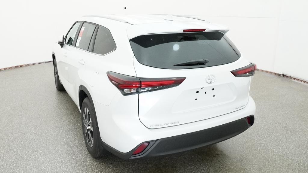 new 2026 Toyota Highlander car, priced at $50,006