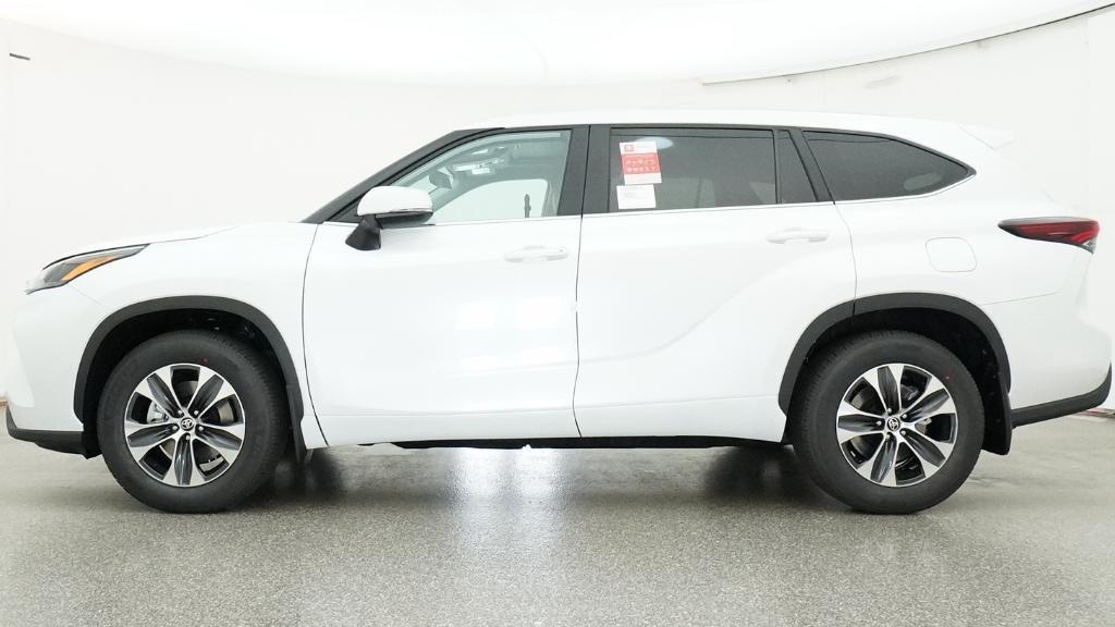 new 2026 Toyota Highlander car, priced at $50,006