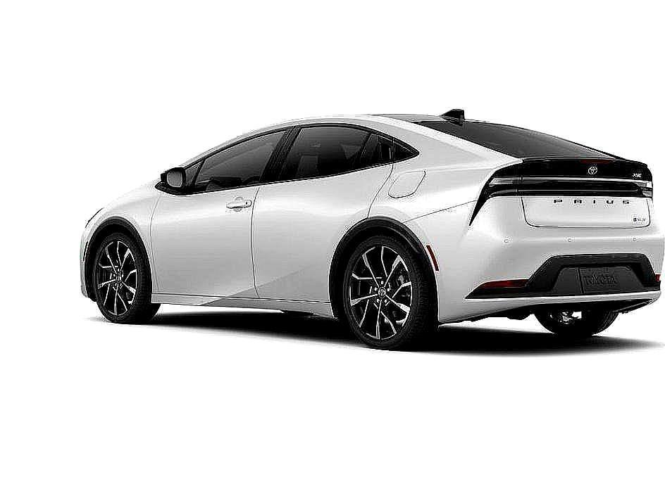 new 2025 Toyota Prius Plug-In Hybrid car, priced at $45,032