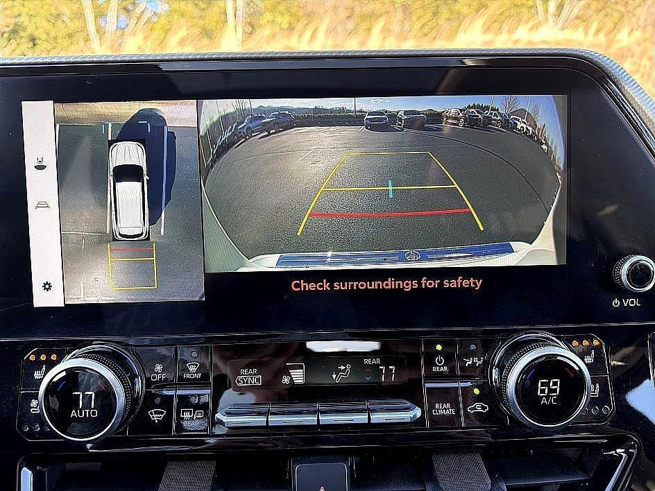 used 2024 Toyota Highlander Hybrid car, priced at $46,994