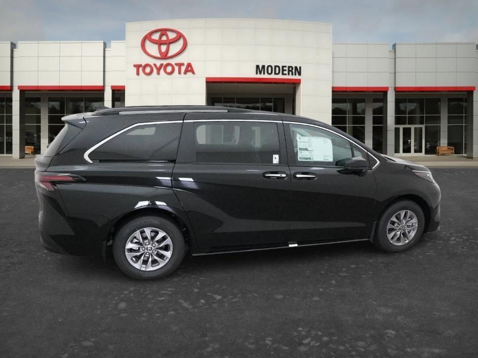 new 2026 Toyota Sienna car, priced at $47,412