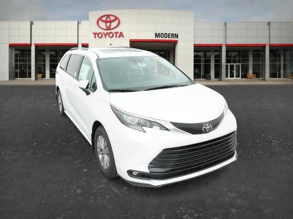 new 2026 Toyota Sienna car, priced at $47,109