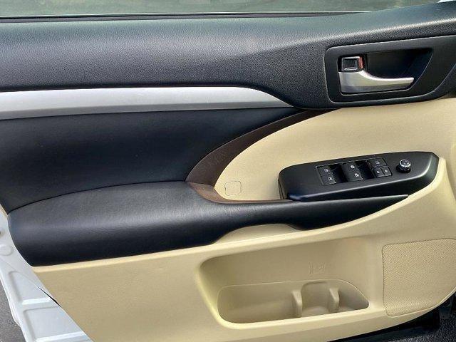 used 2019 Toyota Highlander car