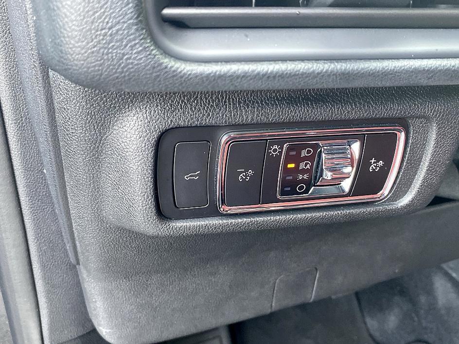 used 2023 Lincoln Corsair car, priced at $28,495