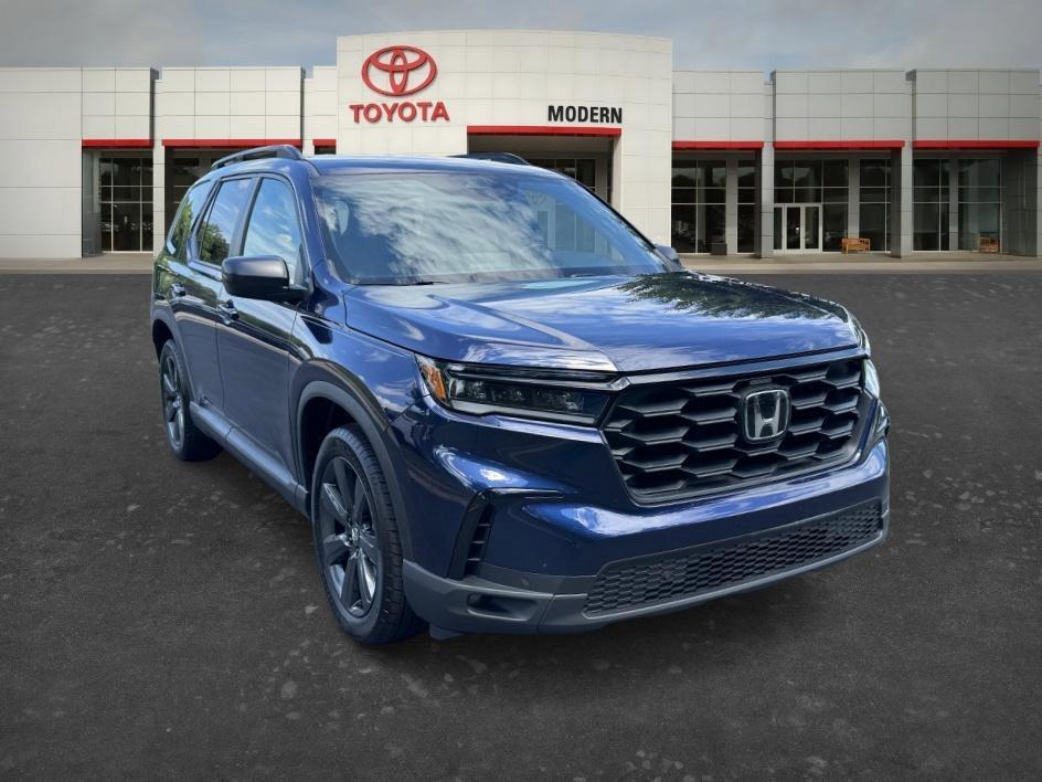 used 2025 Honda Pilot car, priced at $39,792