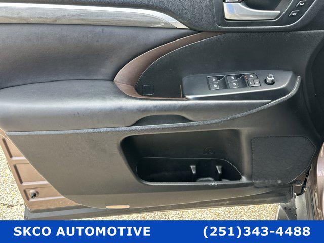 used 2017 Toyota Highlander car, priced at $19,650
