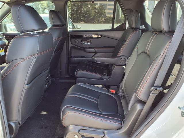 new 2025 Honda Pilot car, priced at $51,305