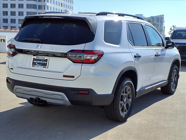 new 2025 Honda Pilot car, priced at $51,305